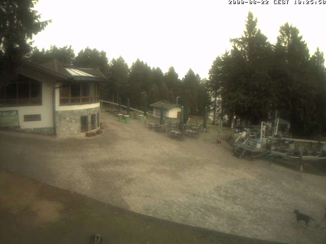 Archived image Webcam Ski- and bobsleigh-arena at Wasserkuppe mountain