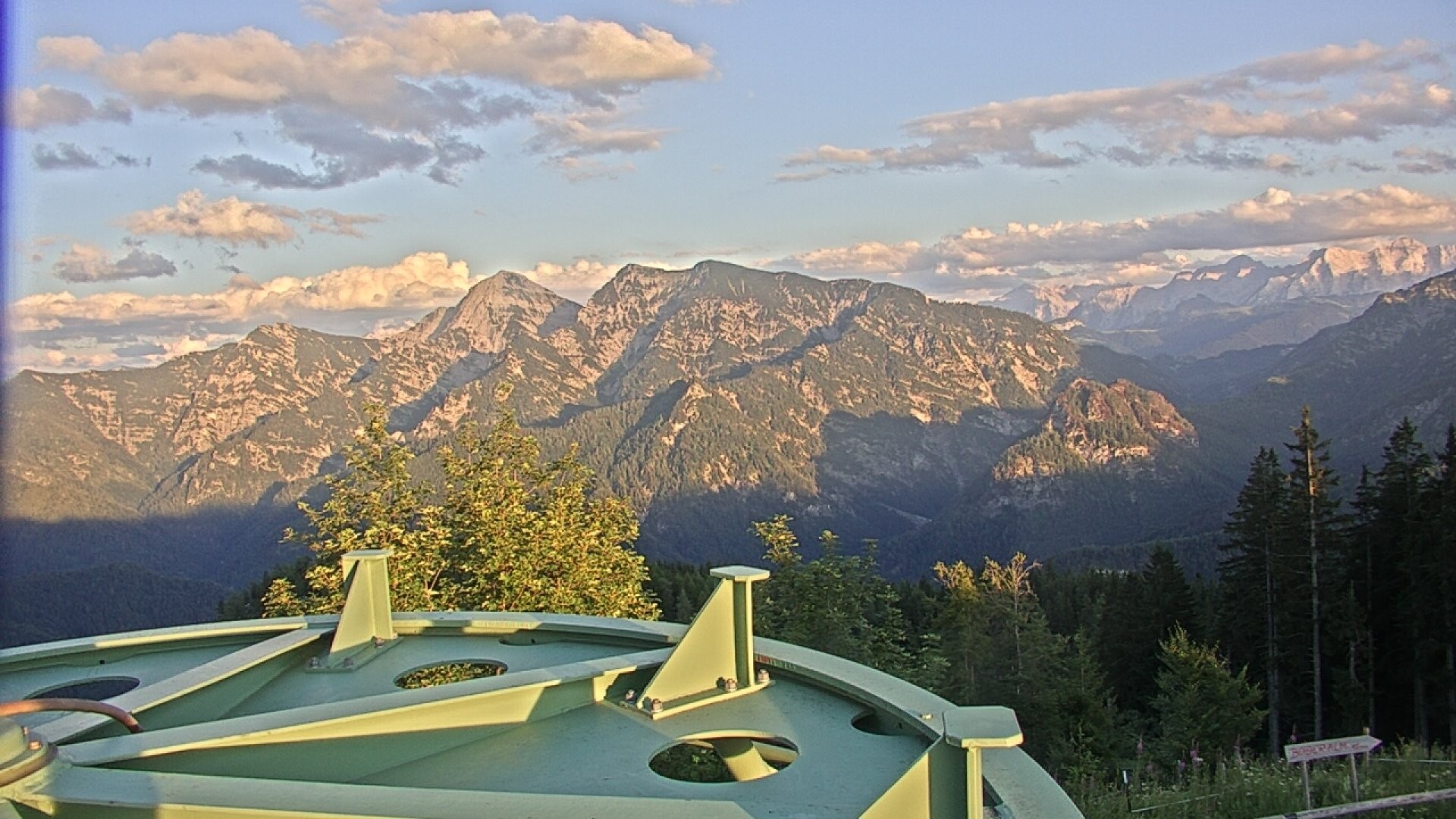 Archiv Foto Webcam Ruhpolding: Bergstation am Unternberg