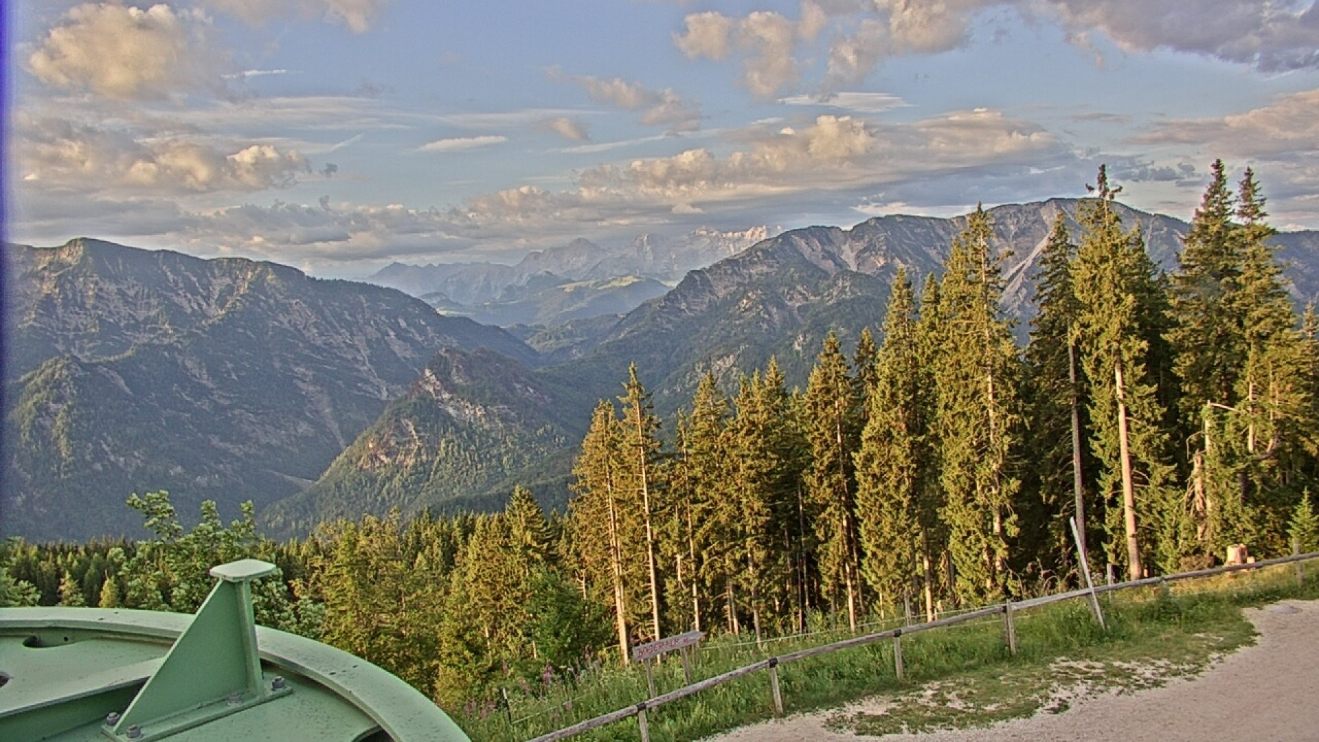 Archiv Foto Webcam Ruhpolding: Bergstation am Unternberg
