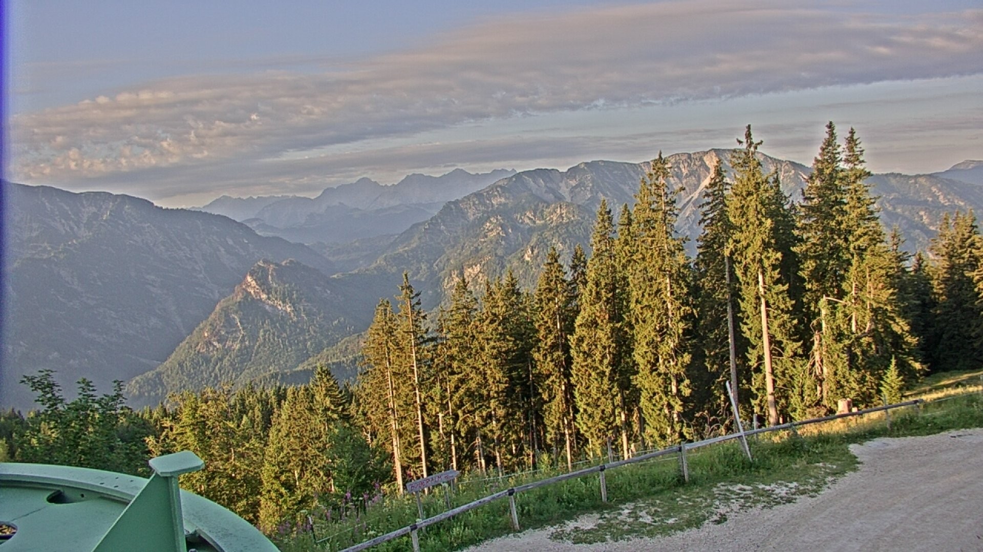 Archived image Webcam Ruhpolding: Top station Unternberg
