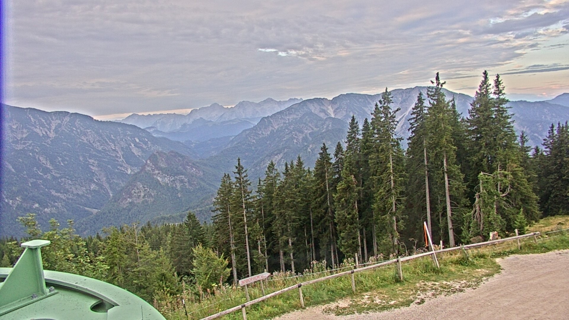 Archiv Foto Webcam Ruhpolding: Bergstation am Unternberg