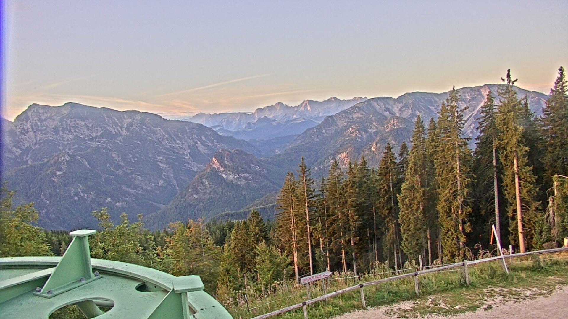 Archiv Foto Webcam Ruhpolding: Bergstation am Unternberg