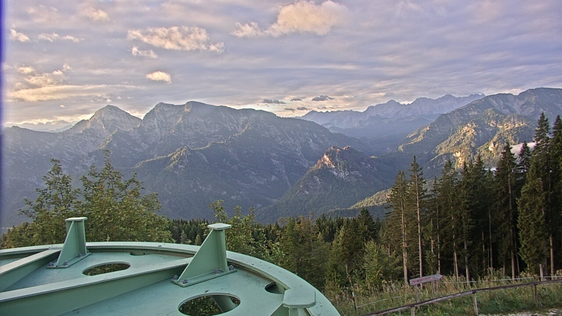 Archiv Foto Webcam Ruhpolding: Bergstation am Unternberg