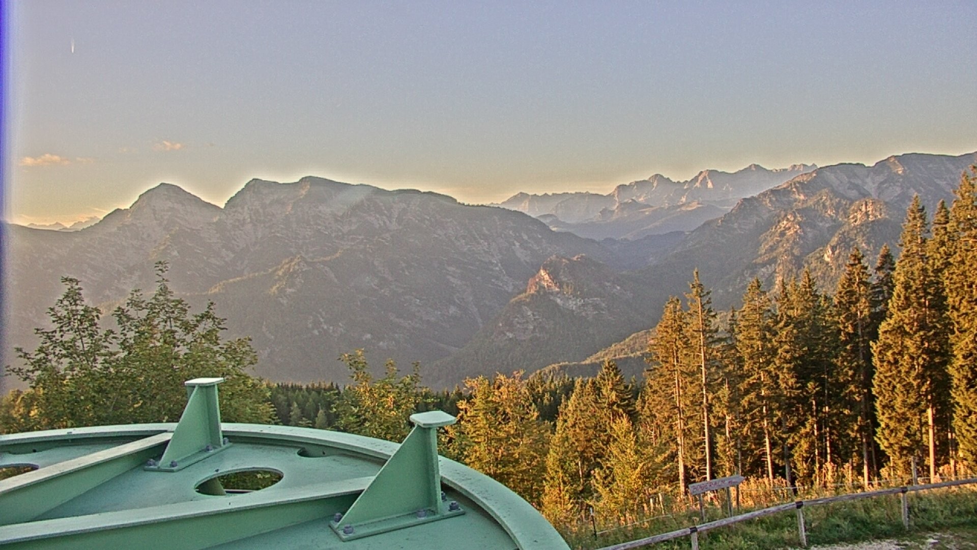 Archiv Foto Webcam Ruhpolding: Bergstation am Unternberg