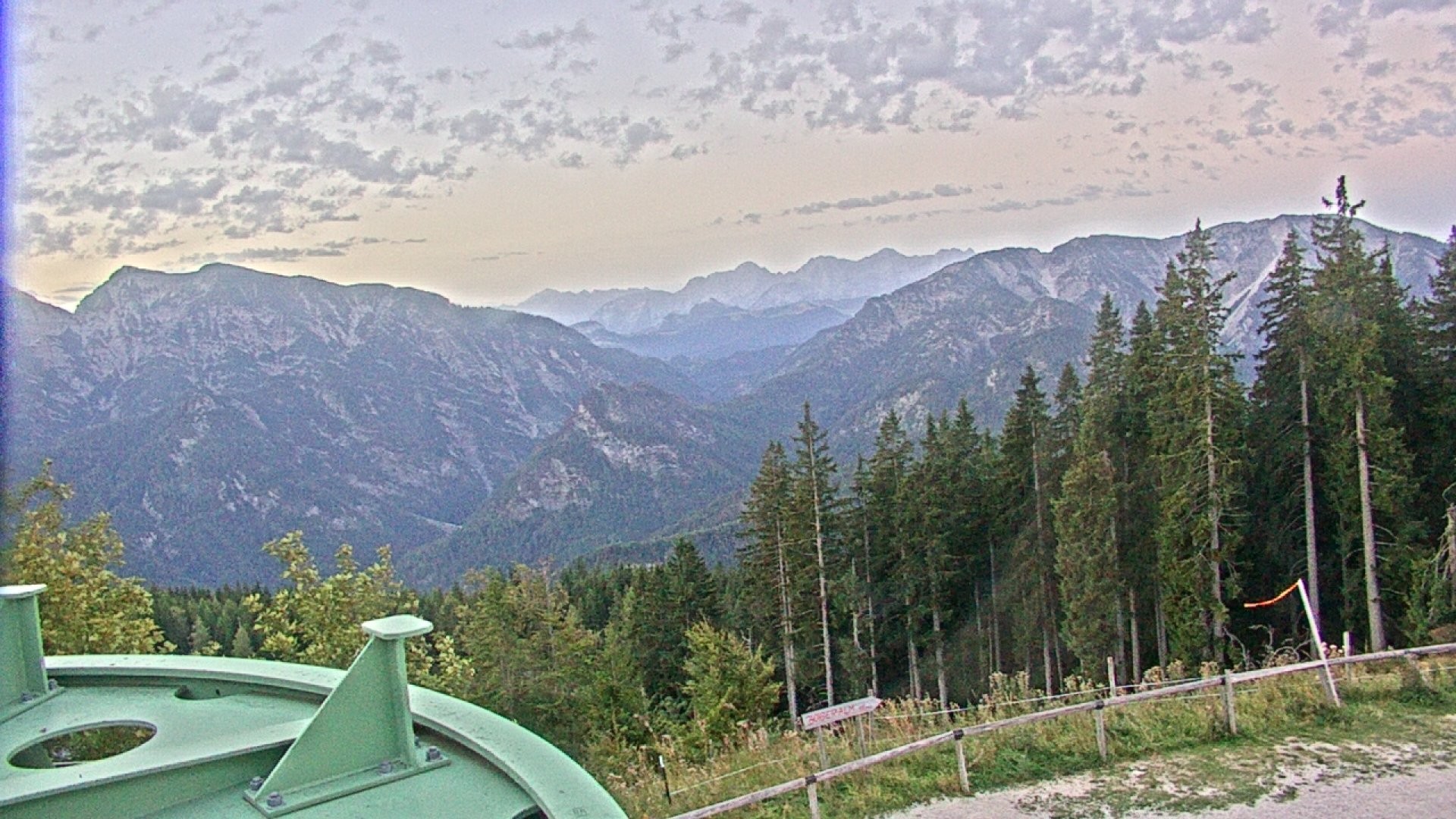 Archiv Foto Webcam Ruhpolding: Bergstation am Unternberg