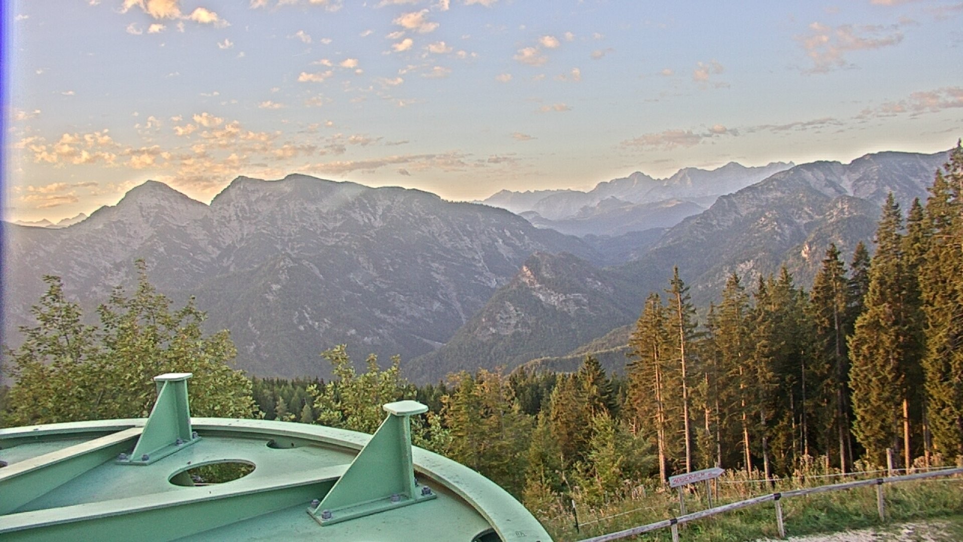 Archiv Foto Webcam Ruhpolding: Bergstation am Unternberg