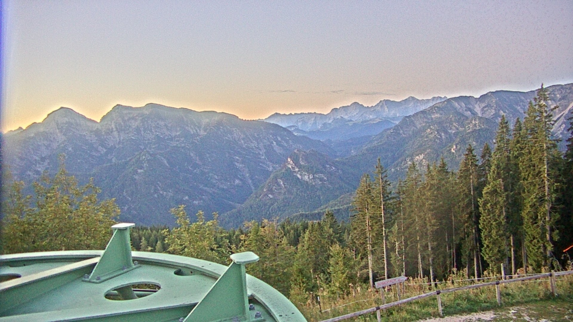 Archiv Foto Webcam Ruhpolding: Bergstation am Unternberg