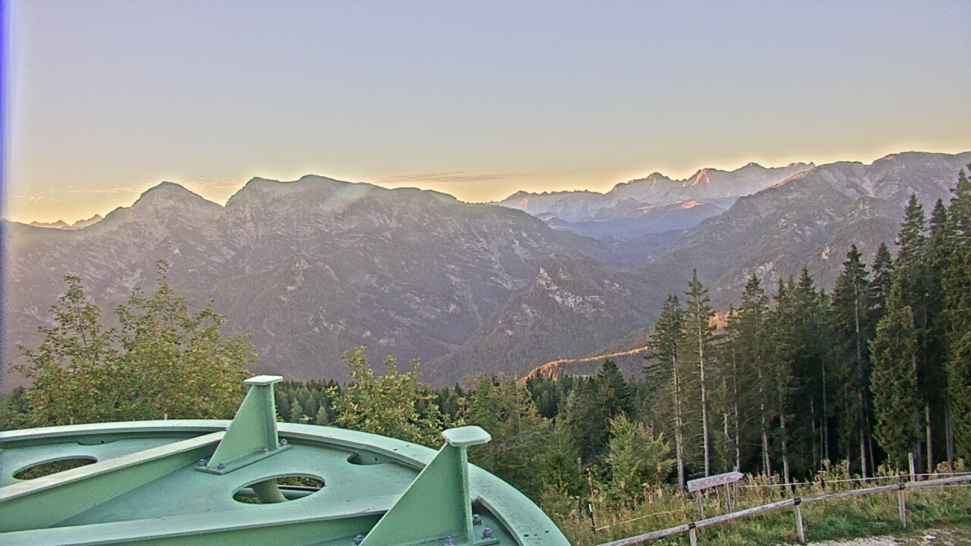 Archiv Foto Webcam Ruhpolding: Bergstation am Unternberg