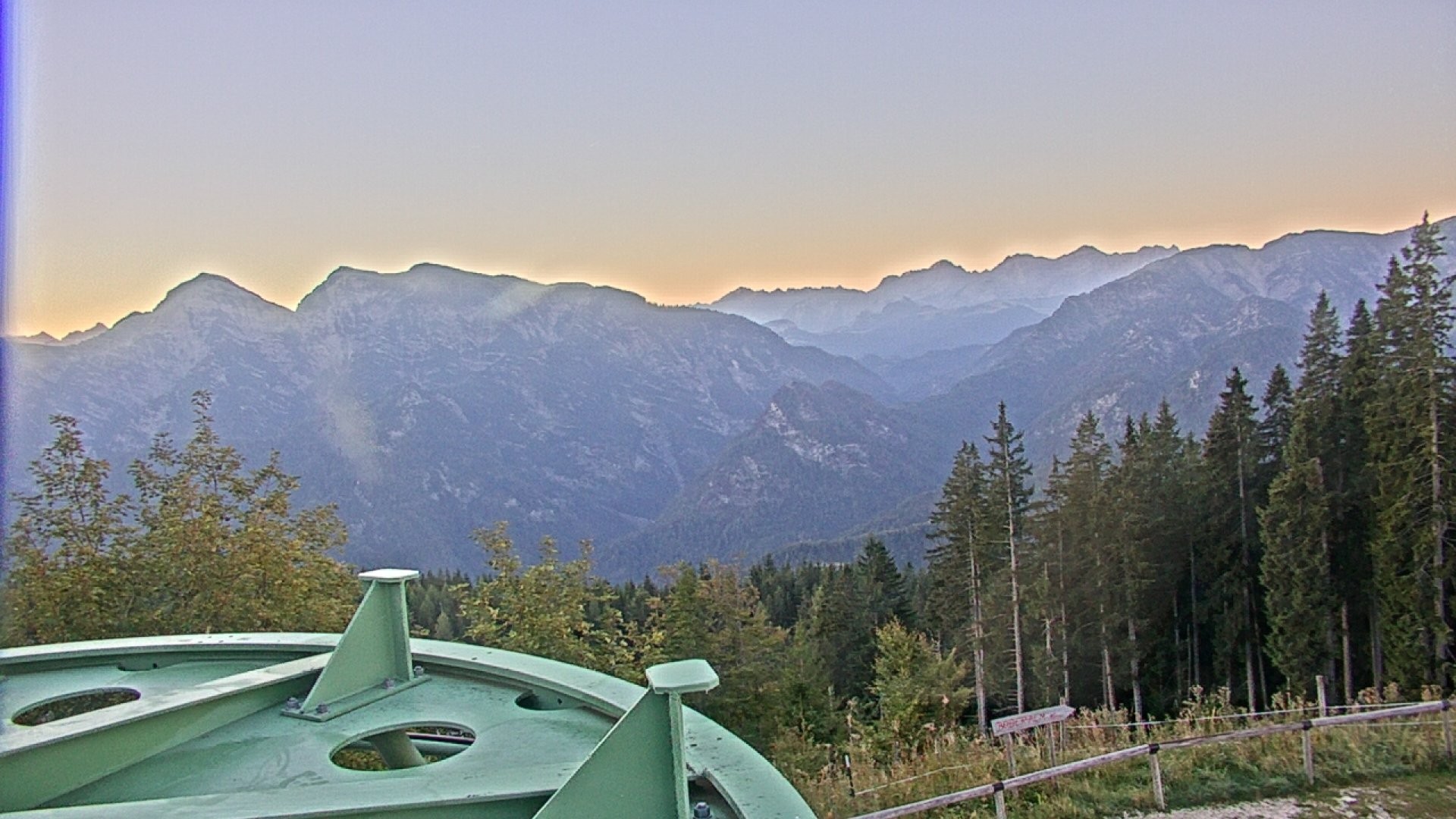 Archiv Foto Webcam Ruhpolding: Bergstation am Unternberg