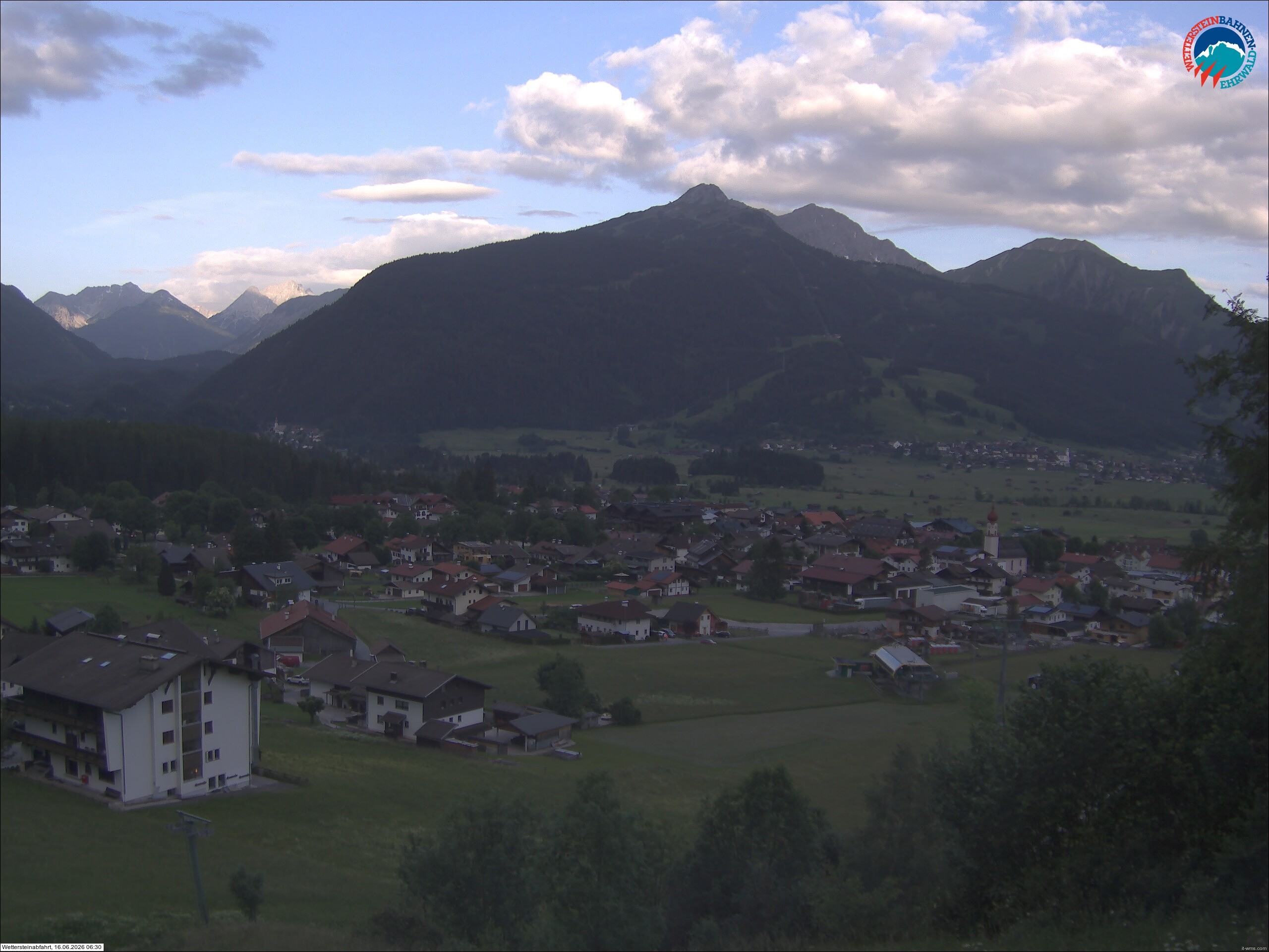 Archived image Webcam Sonnenhang chairlift Ehrwald