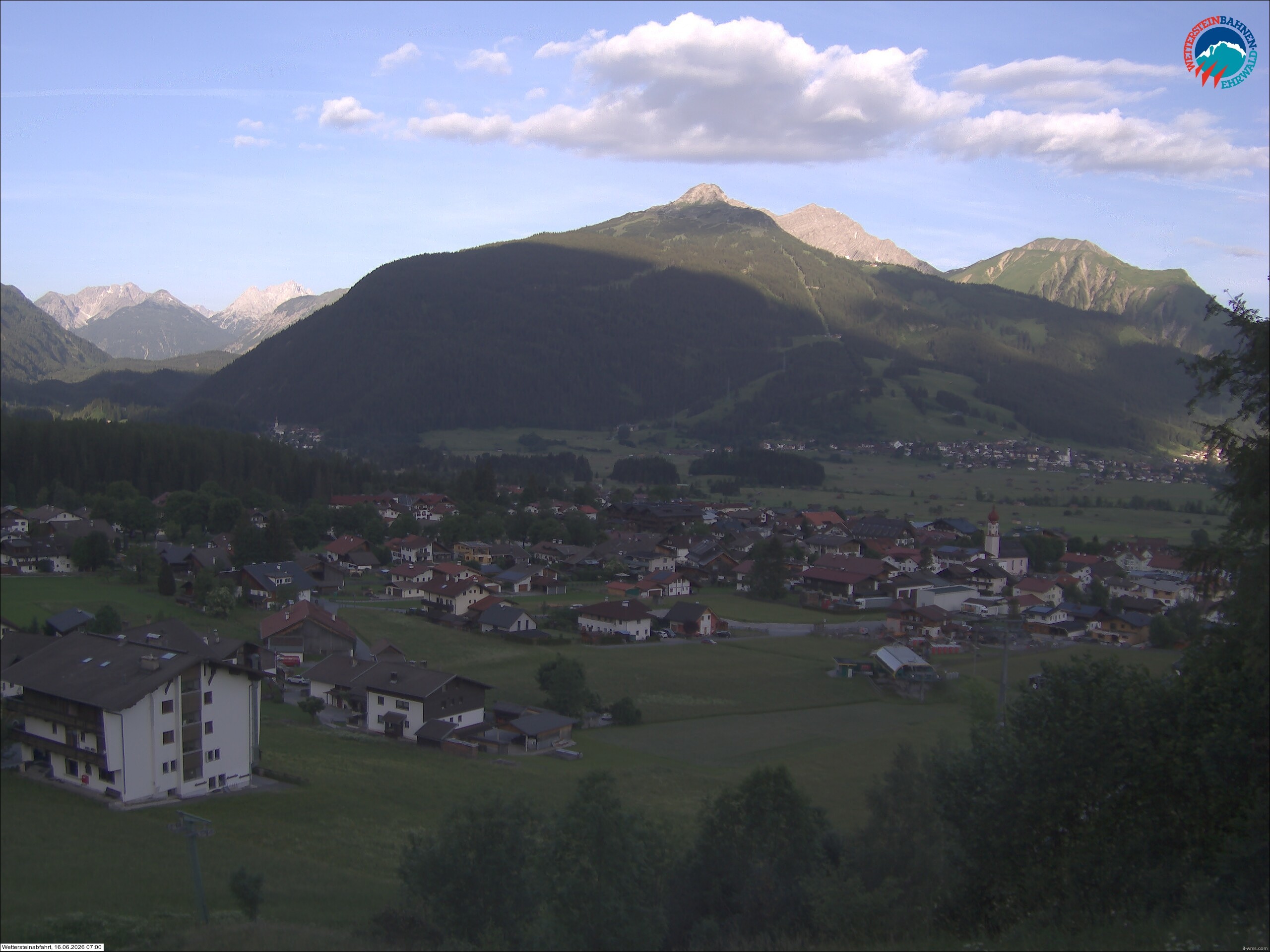 Archived image Webcam Sonnenhang chairlift Ehrwald