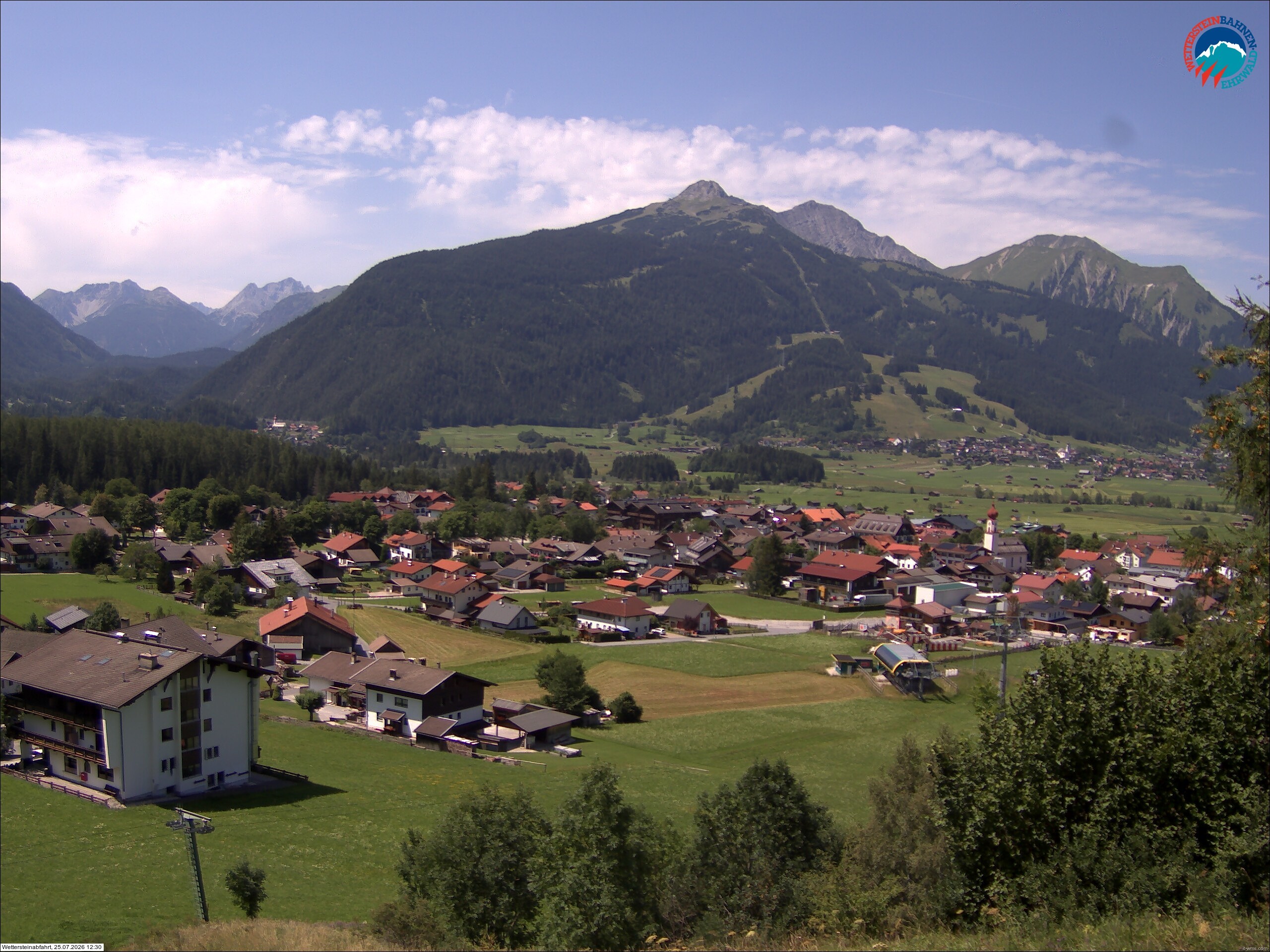 Archived image Webcam Sonnenhang chairlift Ehrwald