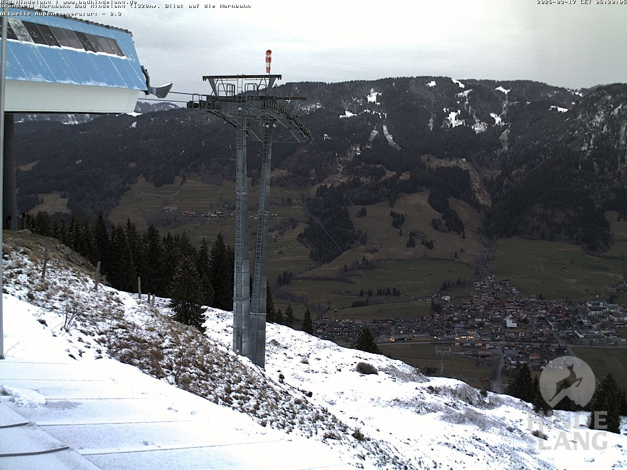 Archived image Webcam Mountain station Hornbahn
