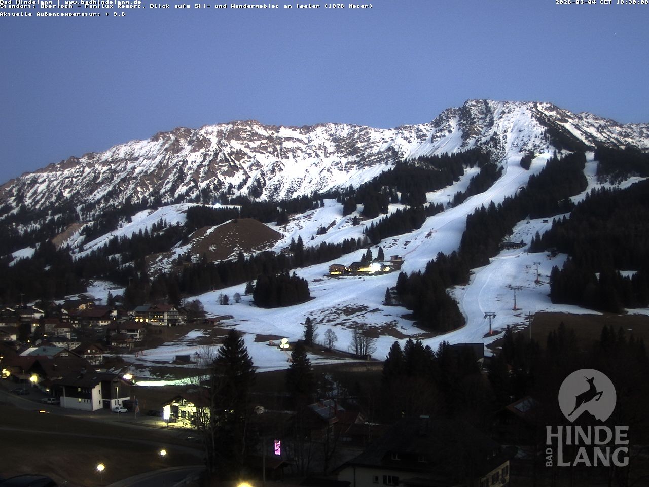 Archived image Webcam View of the kids hotel Oberjoch at the slopes in front