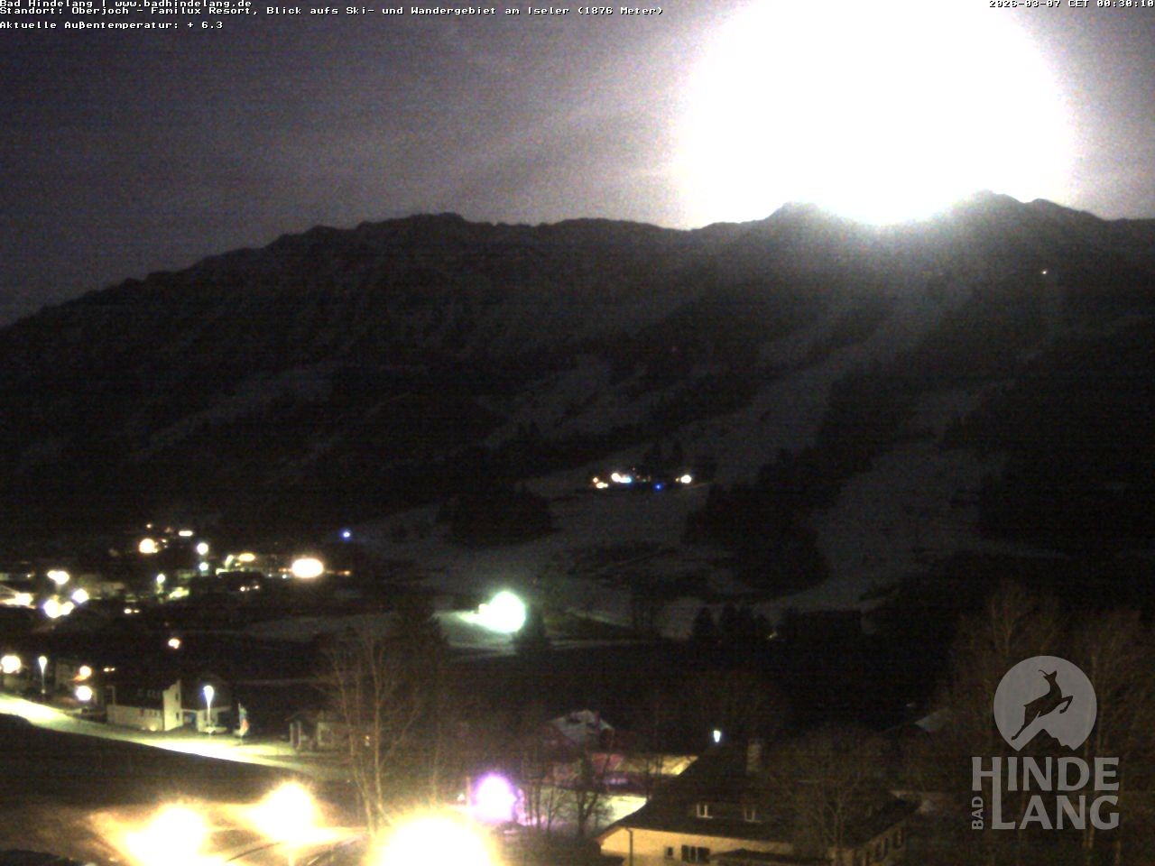 Archived image Webcam View of the kids hotel Oberjoch at the slopes in front