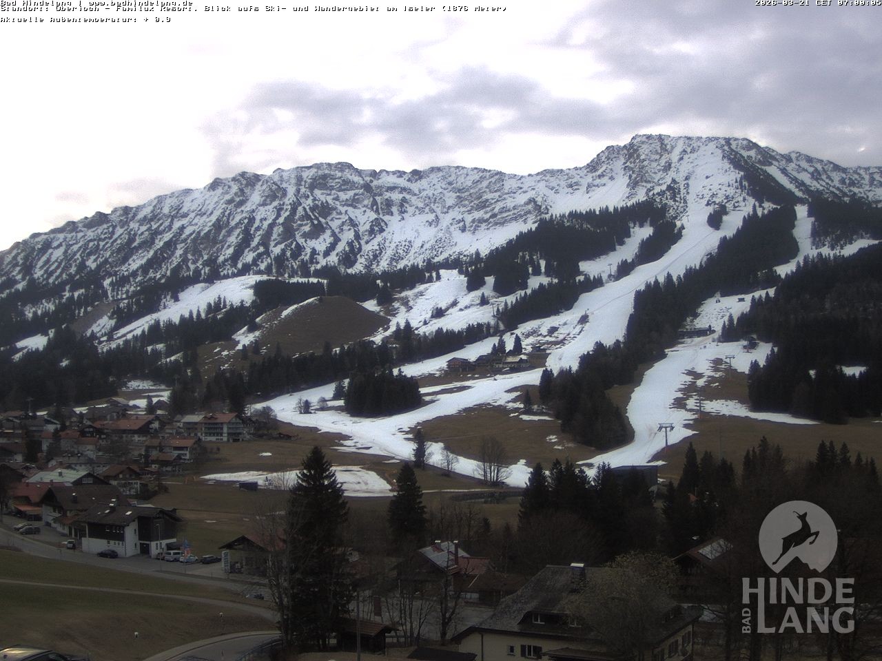 Archived image Webcam View of the kids hotel Oberjoch at the slopes in front