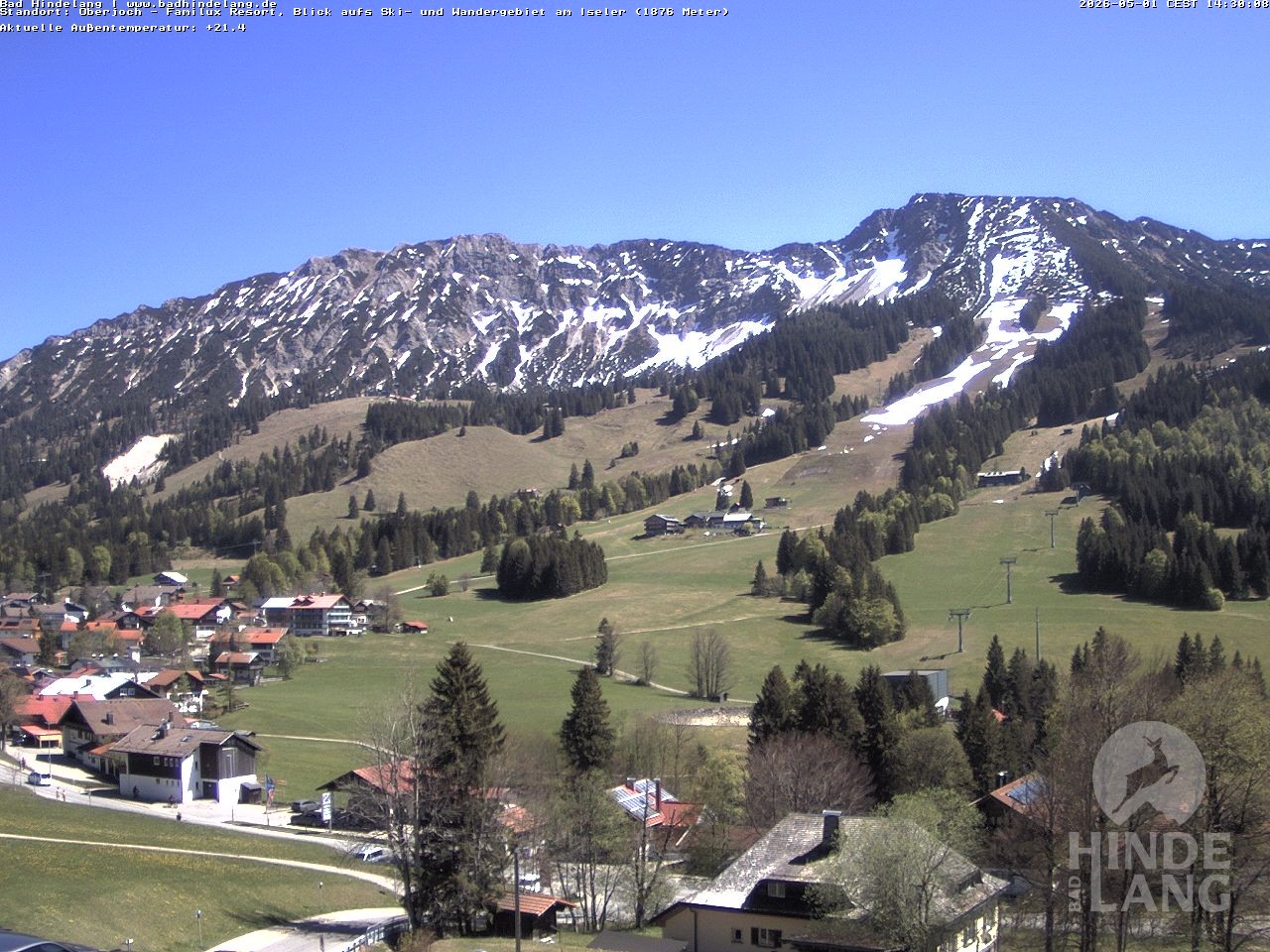 Archived image Webcam View of the kids hotel Oberjoch at the slopes in front