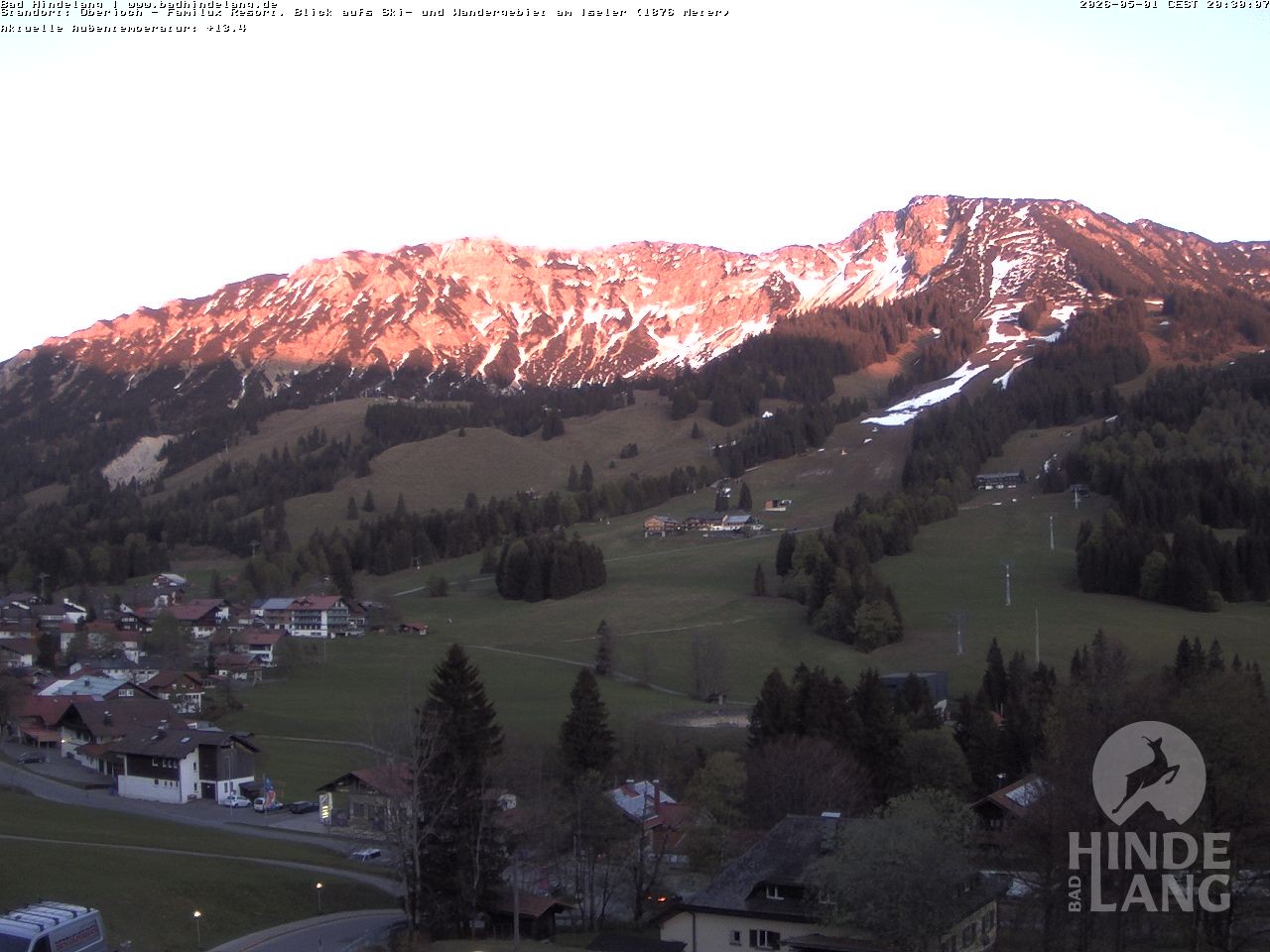 Archived image Webcam View of the kids hotel Oberjoch at the slopes in front