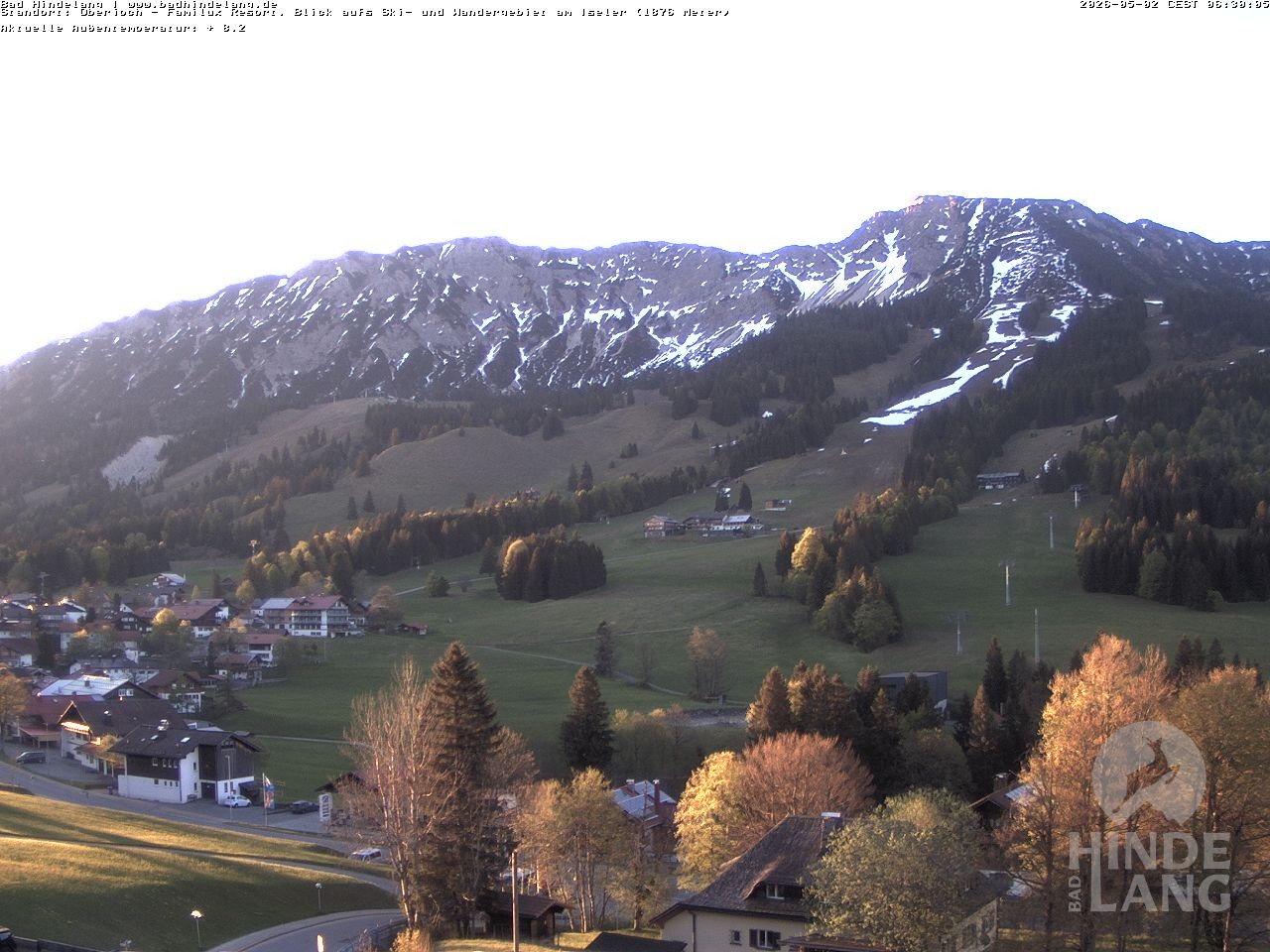 Archived image Webcam View of the kids hotel Oberjoch at the slopes in front