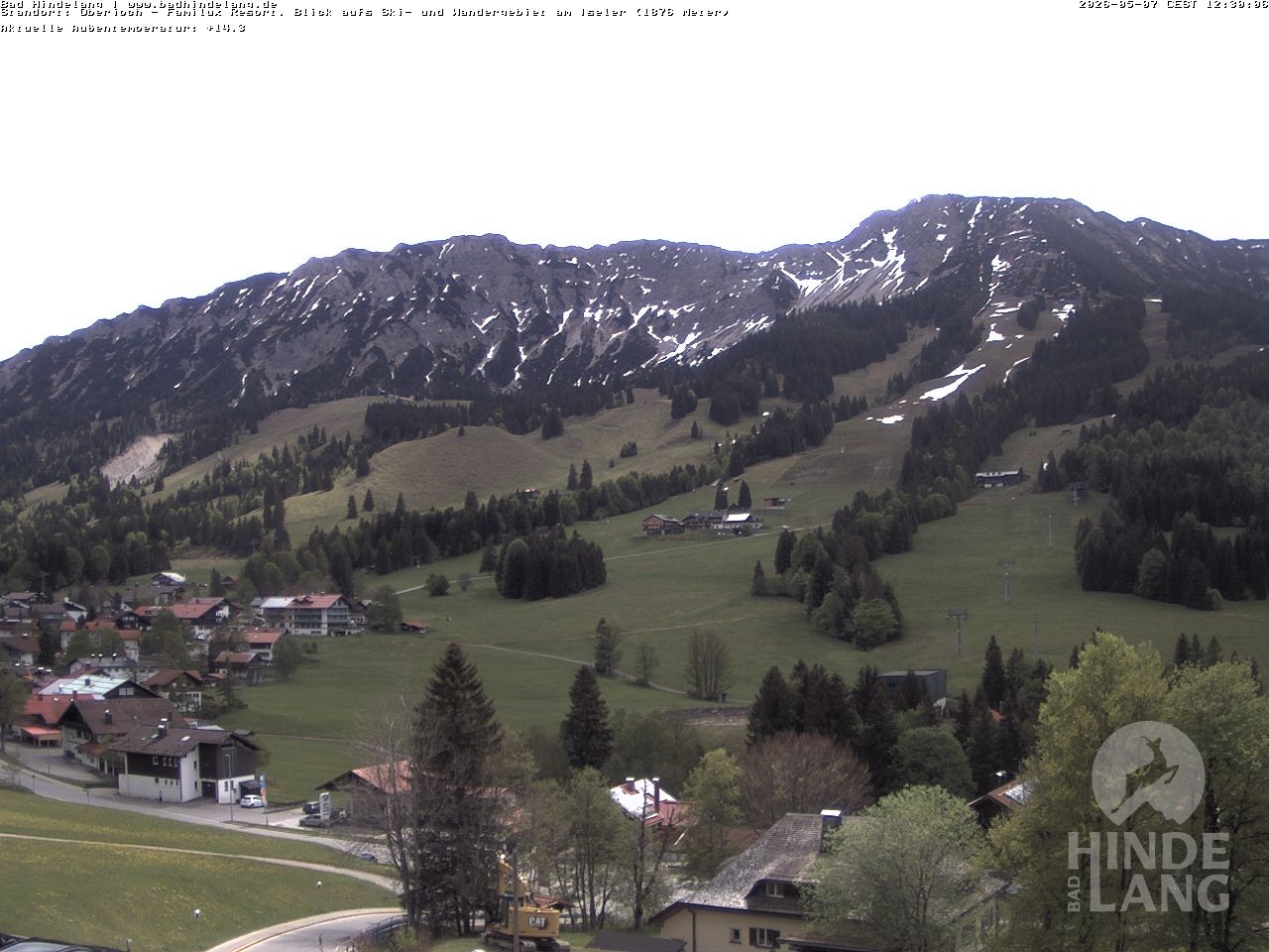 Archived image Webcam View of the kids hotel Oberjoch at the slopes in front