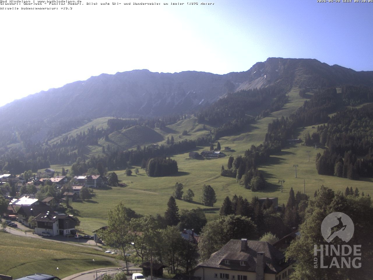 Archived image Webcam View of the kids hotel Oberjoch at the slopes in front