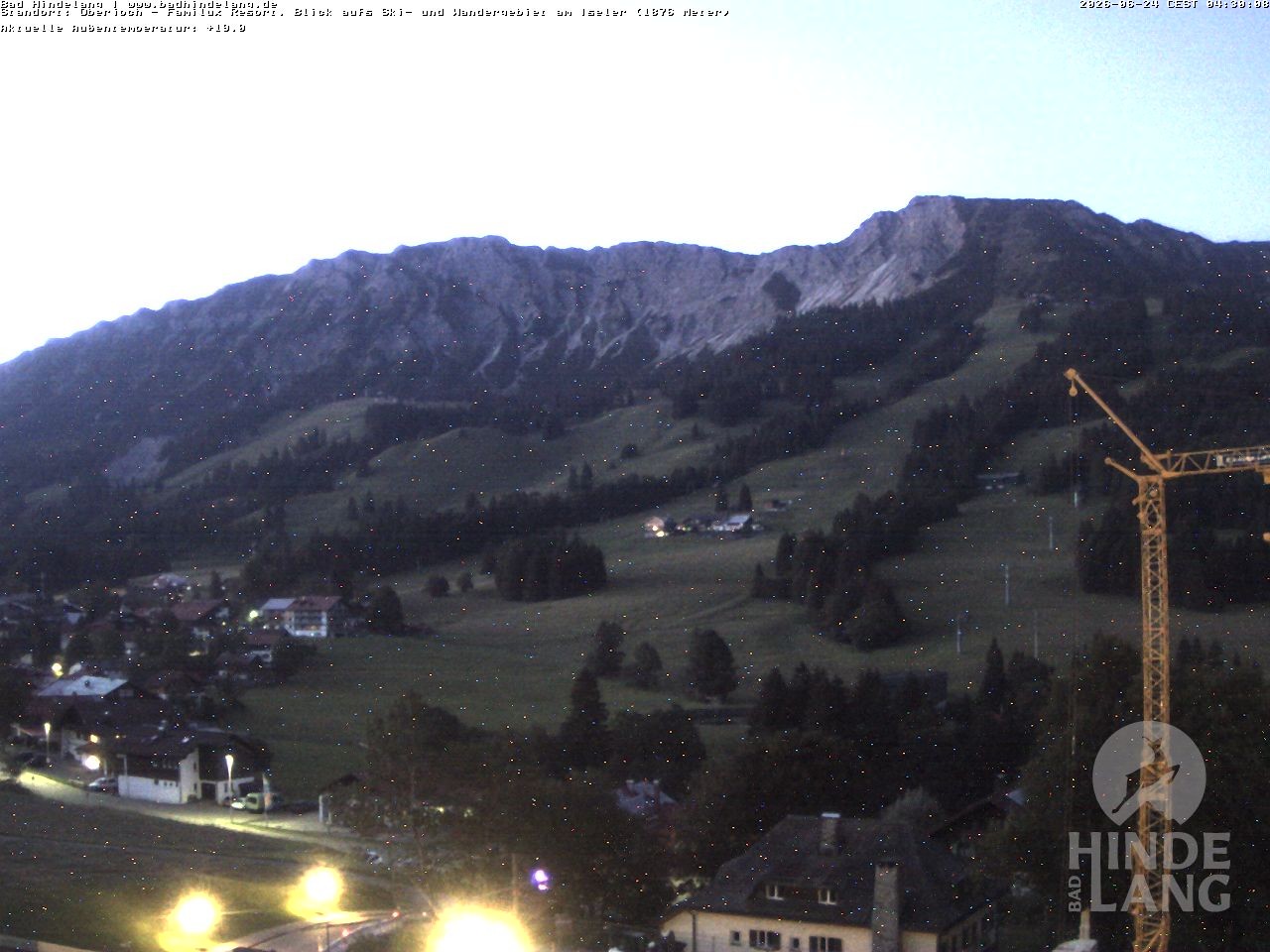 Archived image Webcam View of the kids hotel Oberjoch at the slopes in front