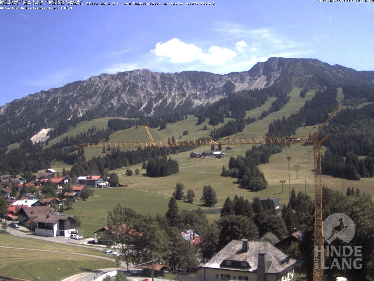 Archived image Webcam View of the kids hotel Oberjoch at the slopes in front