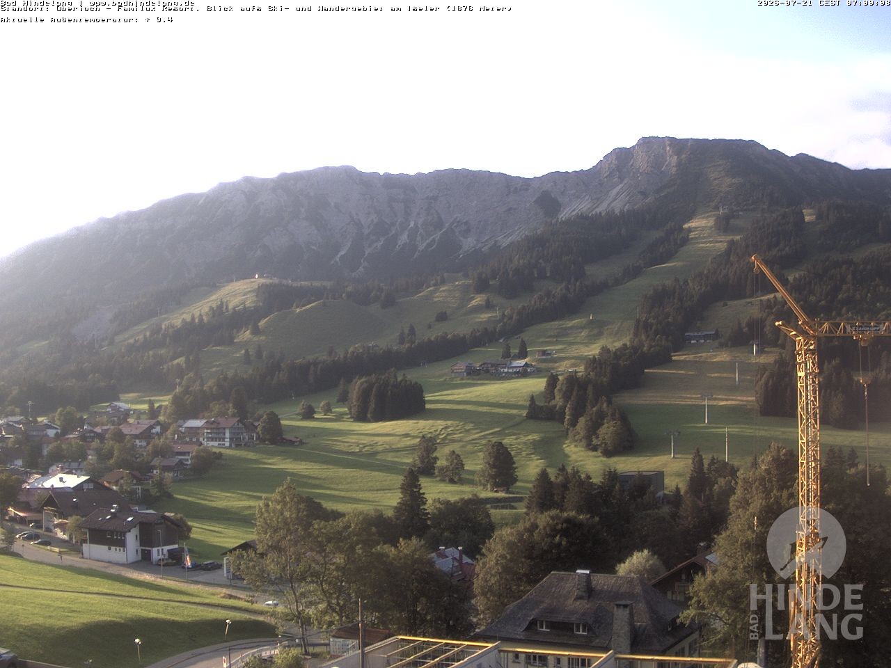 Archived image Webcam View of the kids hotel Oberjoch at the slopes in front