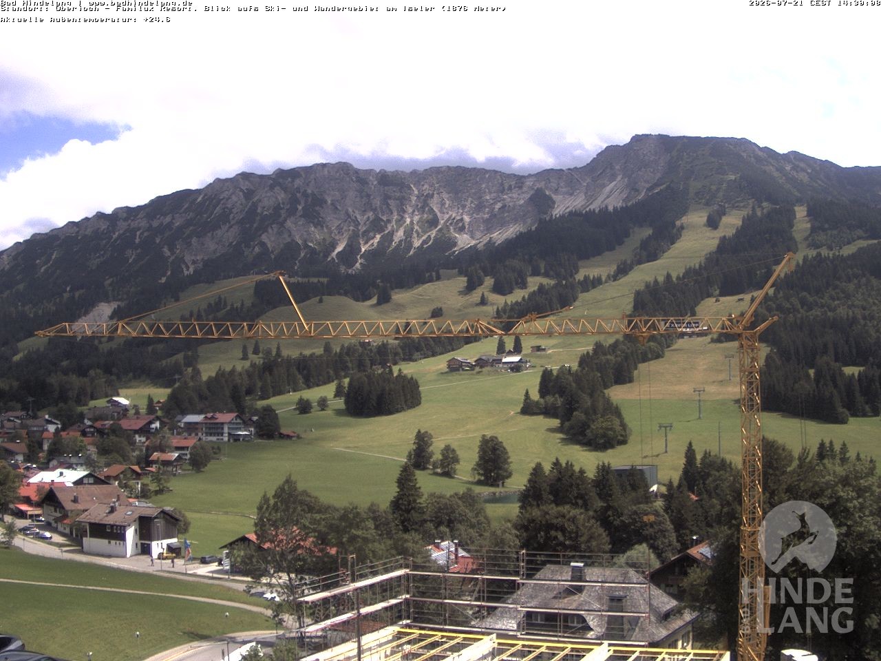 Archived image Webcam View of the kids hotel Oberjoch at the slopes in front