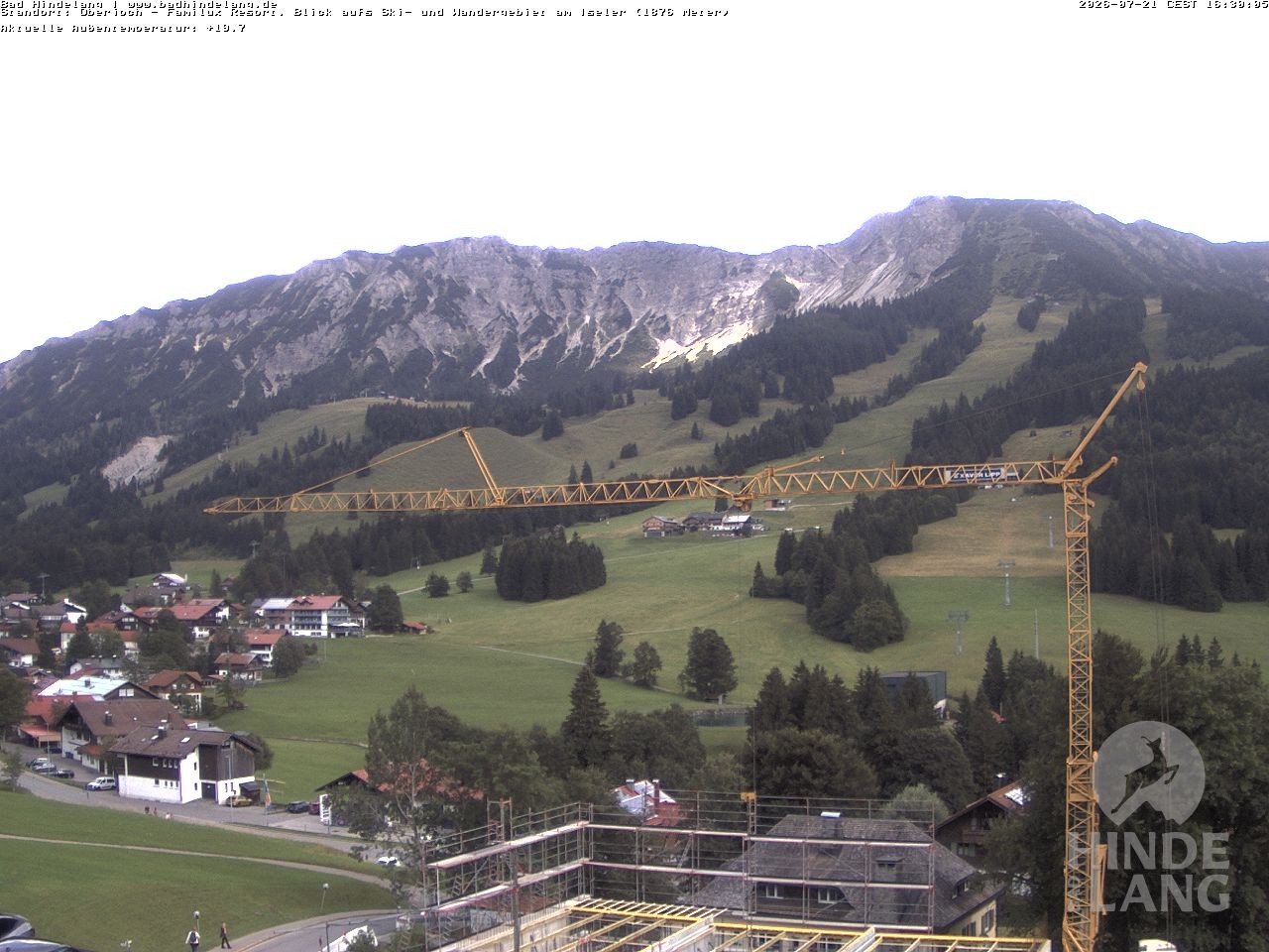 Archived image Webcam View of the kids hotel Oberjoch at the slopes in front
