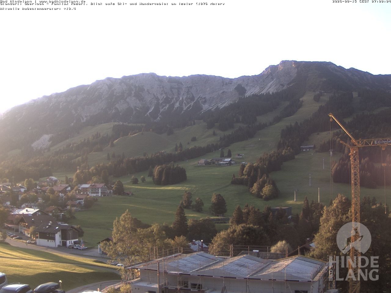 Archived image Webcam View of the kids hotel Oberjoch at the slopes in front