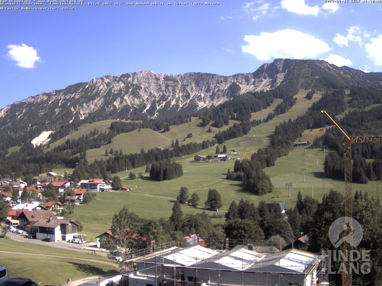 Archived image Webcam View of the kids hotel Oberjoch at the slopes in front