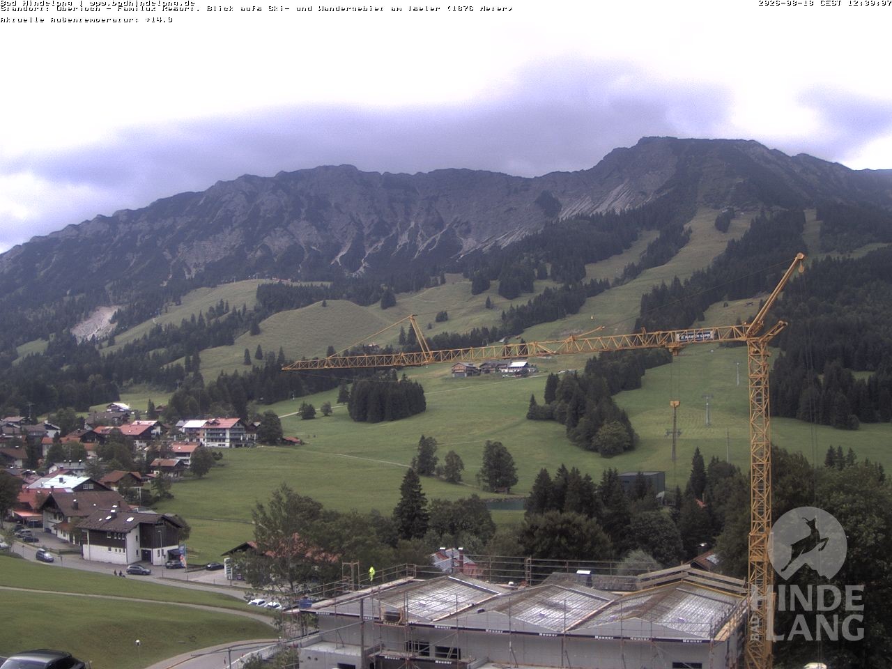 Archived image Webcam View of the kids hotel Oberjoch at the slopes in front