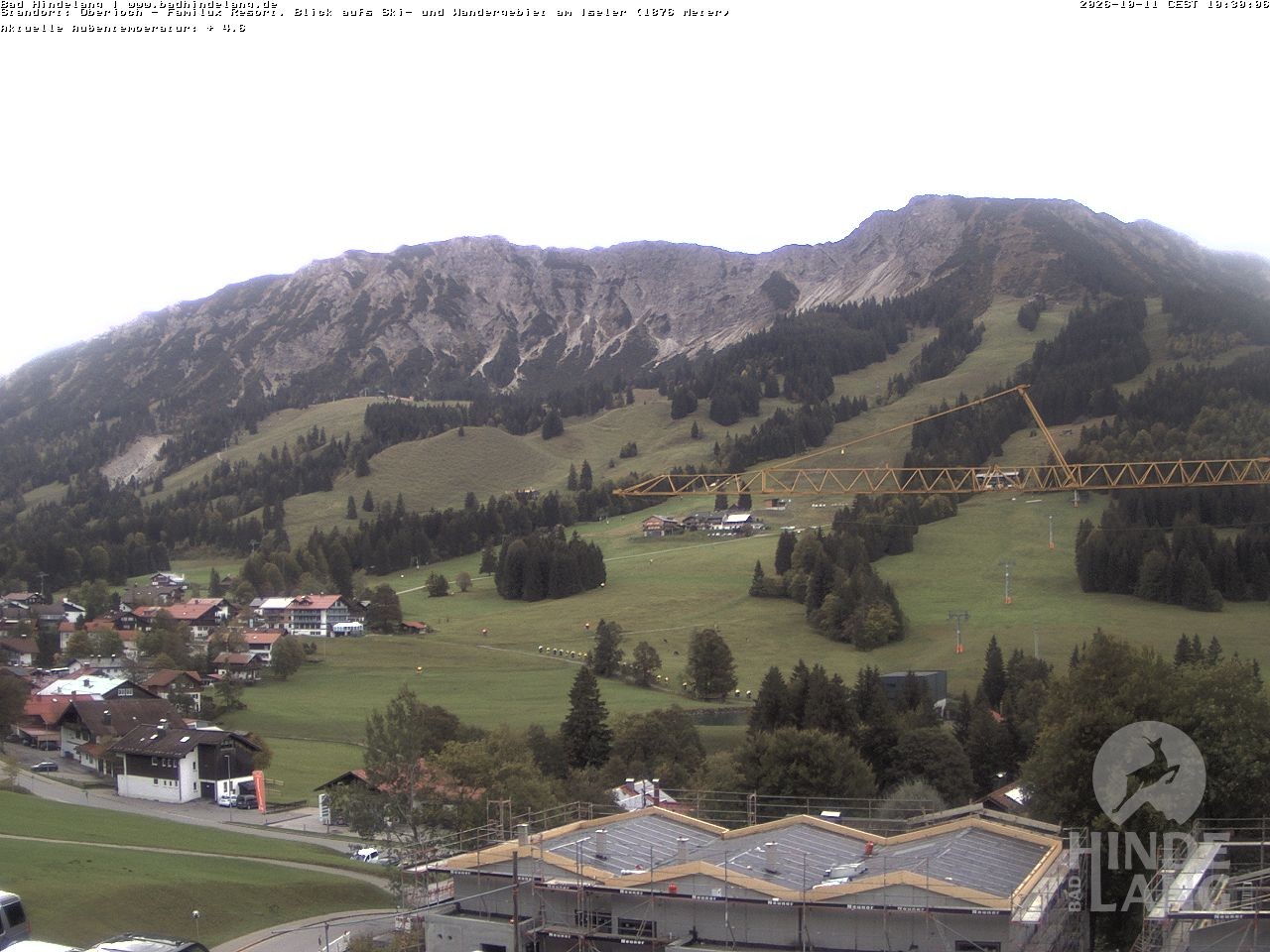 Archived image Webcam View of the kids hotel Oberjoch at the slopes in front