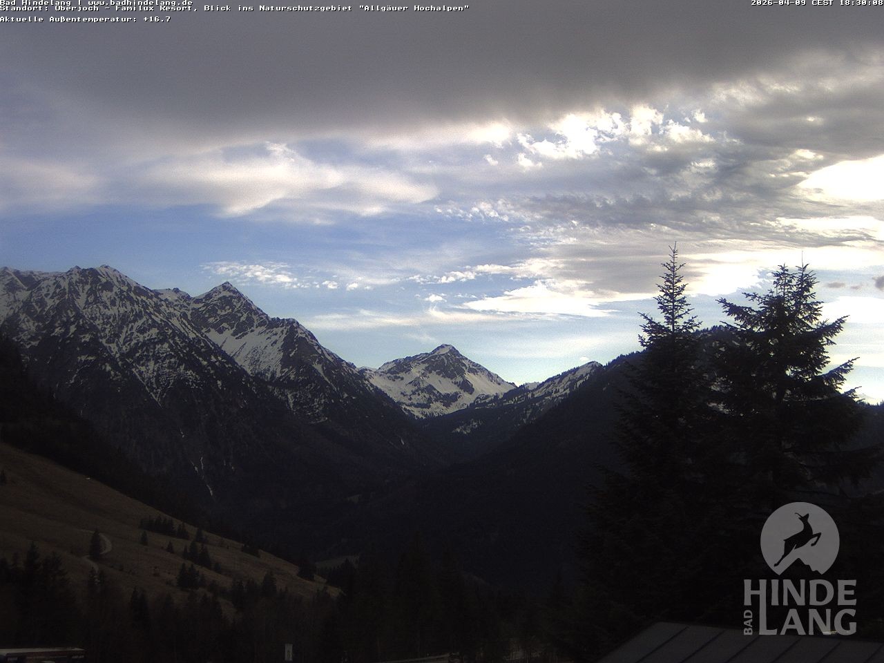 Archived image Webcam Kids hotel Oberjoch: view at the nature reseve "Allgäuer Hochalpen"