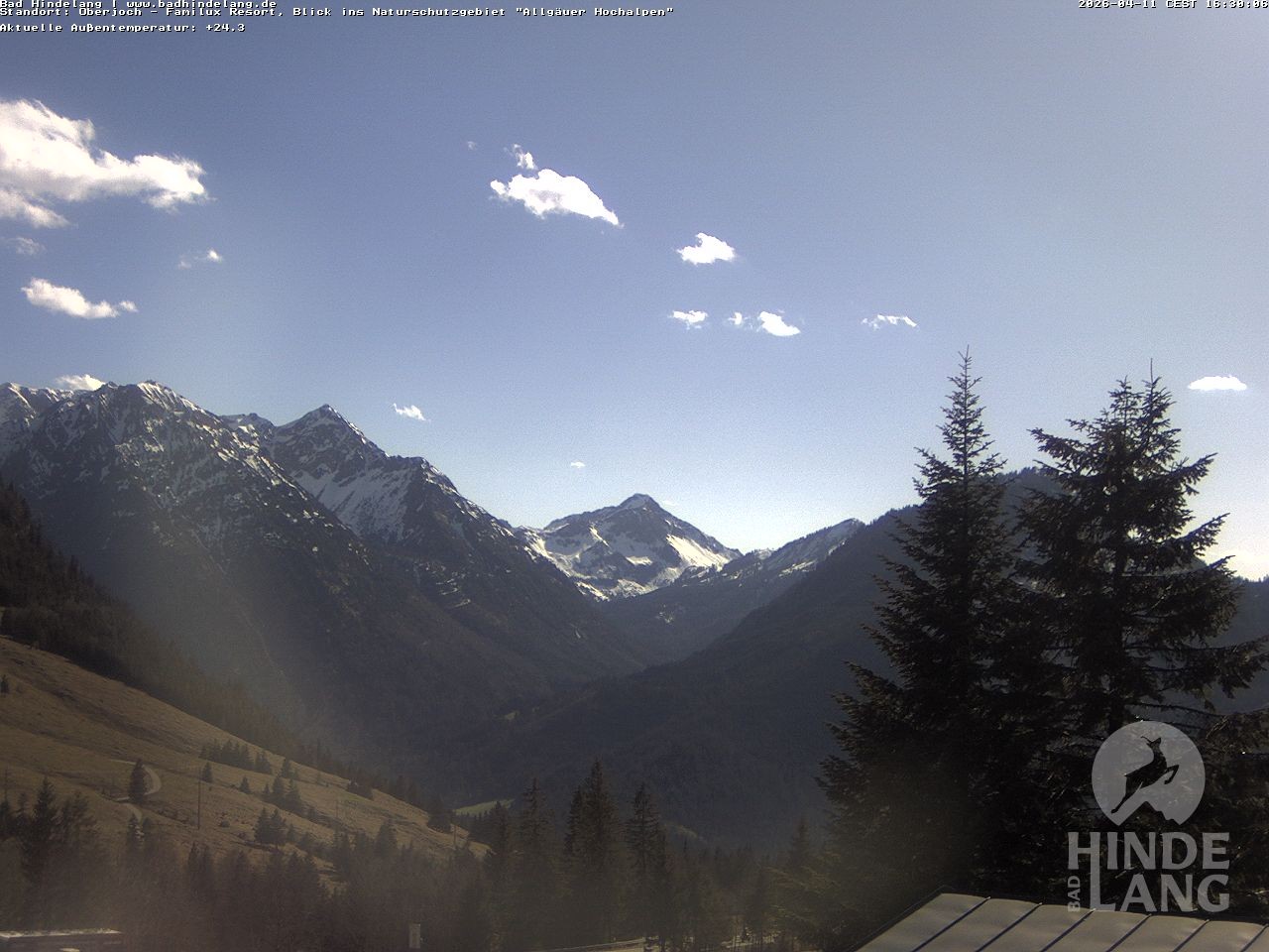 Archived image Webcam Kids hotel Oberjoch: view at the nature reseve "Allgäuer Hochalpen"