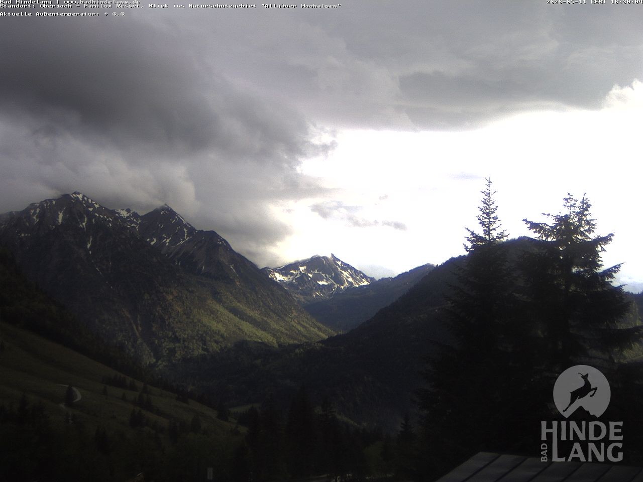 Archived image Webcam Kids hotel Oberjoch: view at the nature reseve "Allgäuer Hochalpen"