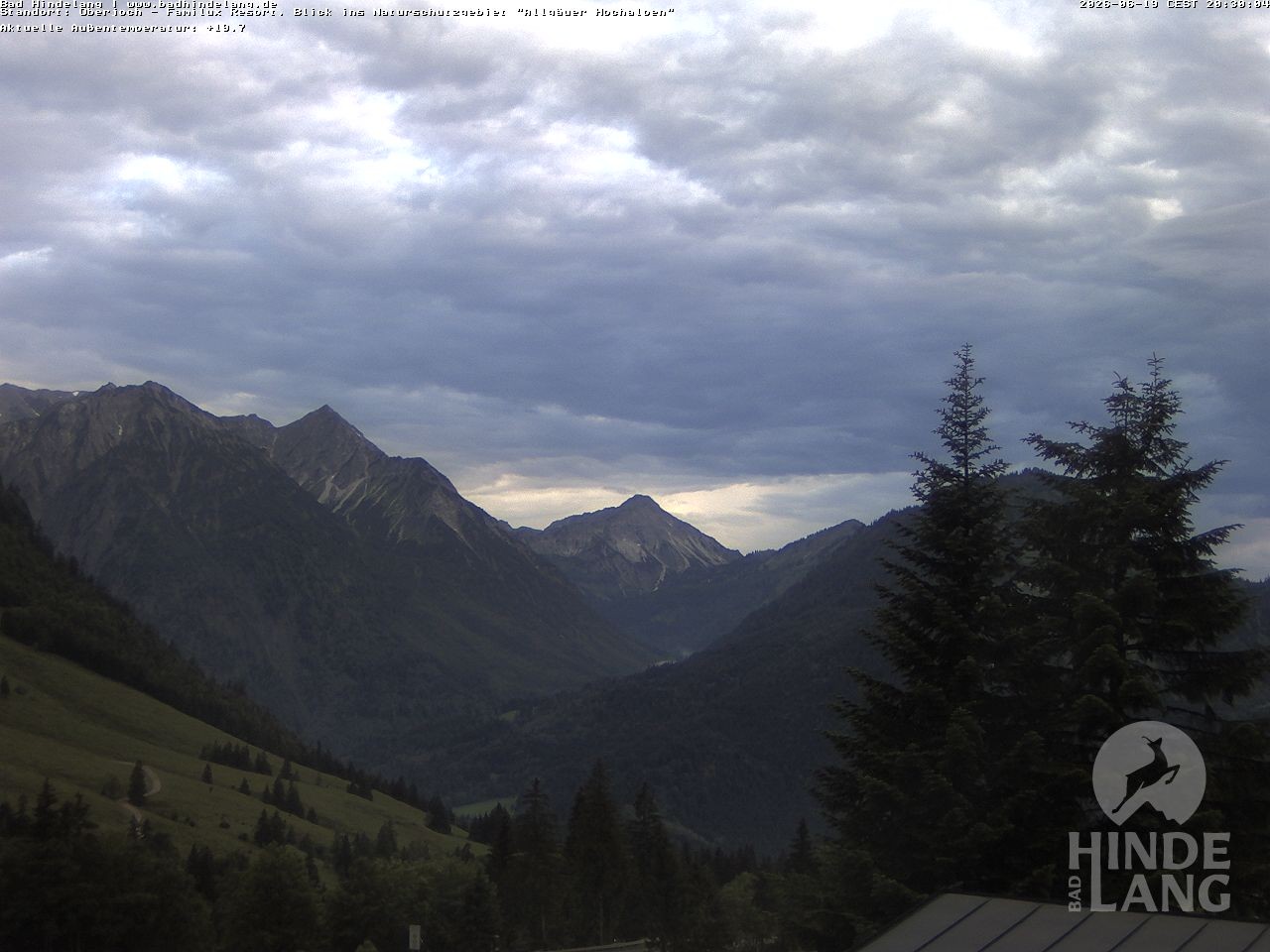Archived image Webcam Kids hotel Oberjoch: view at the nature reseve "Allgäuer Hochalpen"