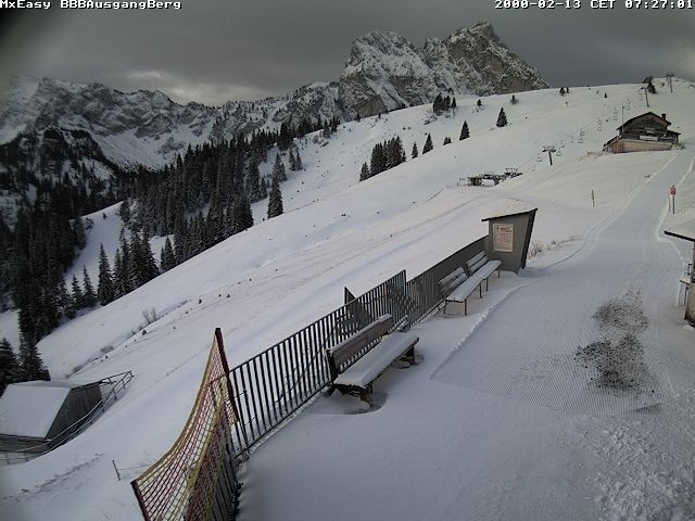 Archived image Webcam Arrival of the Breitenbergbahn cabins