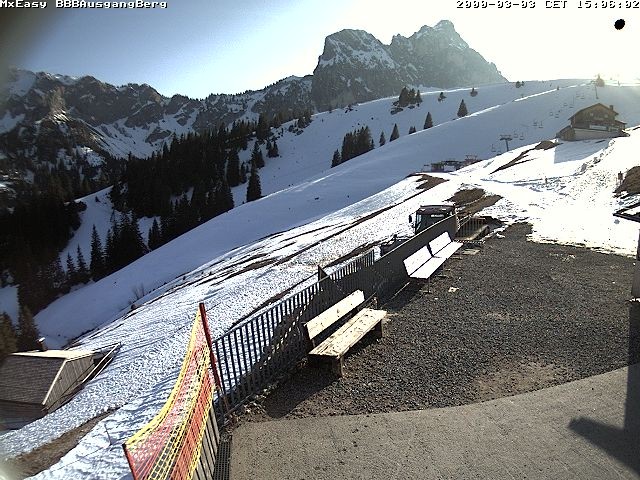 Archiv Foto Webcam Breitenbergbahn: Ausgang Bergstation