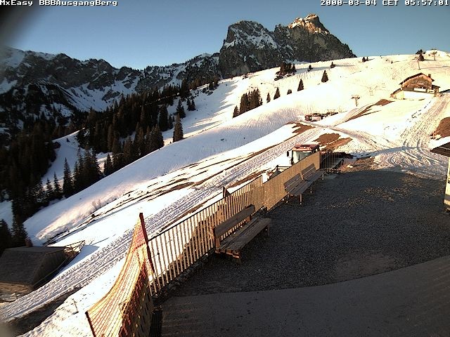 Archived image Webcam Arrival of the Breitenbergbahn cabins