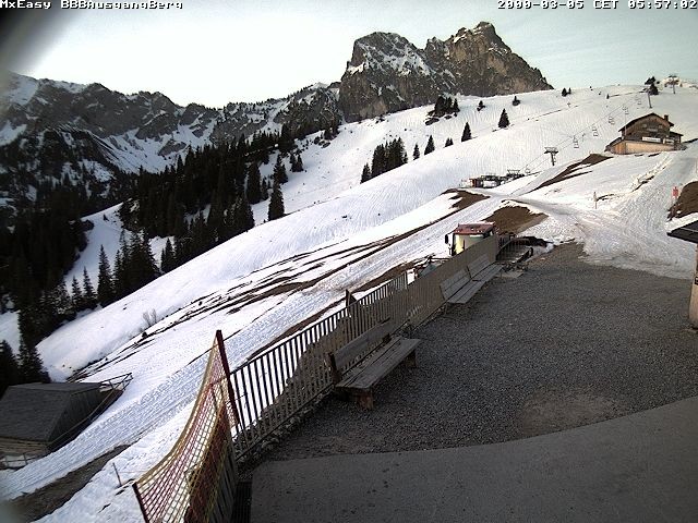 Archiv Foto Webcam Breitenbergbahn: Ausgang Bergstation