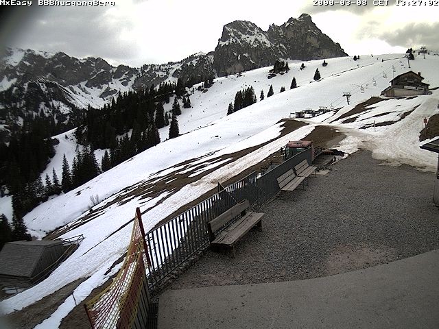 Archiv Foto Webcam Breitenbergbahn: Ausgang Bergstation