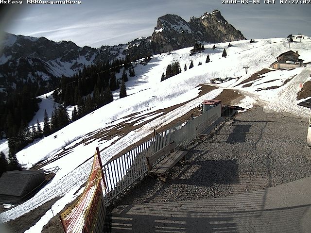 Archived image Webcam Arrival of the Breitenbergbahn cabins