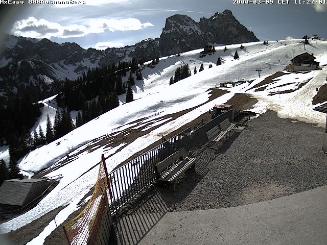 Archived image Webcam Arrival of the Breitenbergbahn cabins