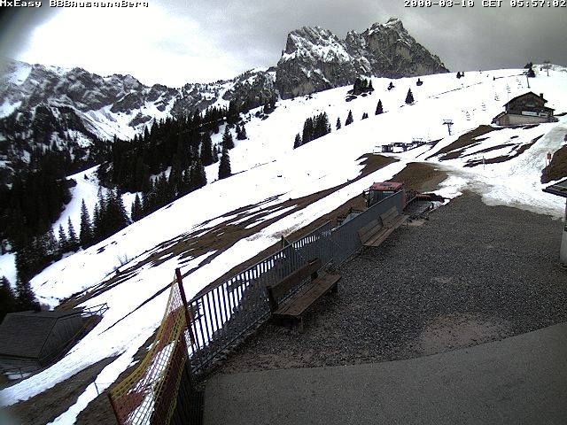 Archiv Foto Webcam Breitenbergbahn: Ausgang Bergstation