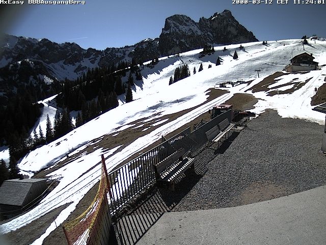 Archived image Webcam Arrival of the Breitenbergbahn cabins