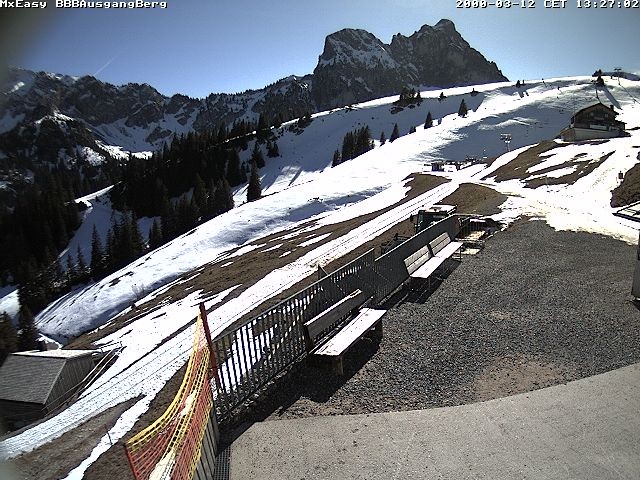 Archived image Webcam Arrival of the Breitenbergbahn cabins