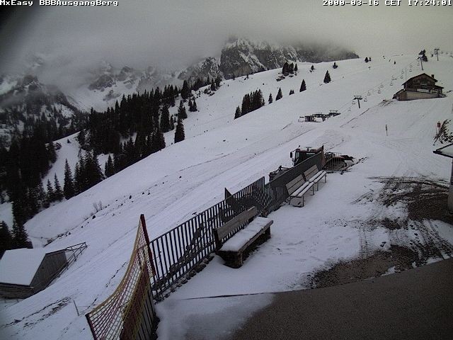 Archived image Webcam Arrival of the Breitenbergbahn cabins