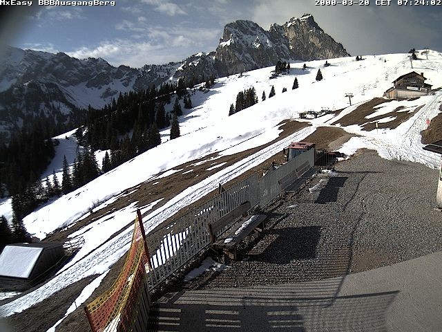 Archiv Foto Webcam Breitenbergbahn: Ausgang Bergstation